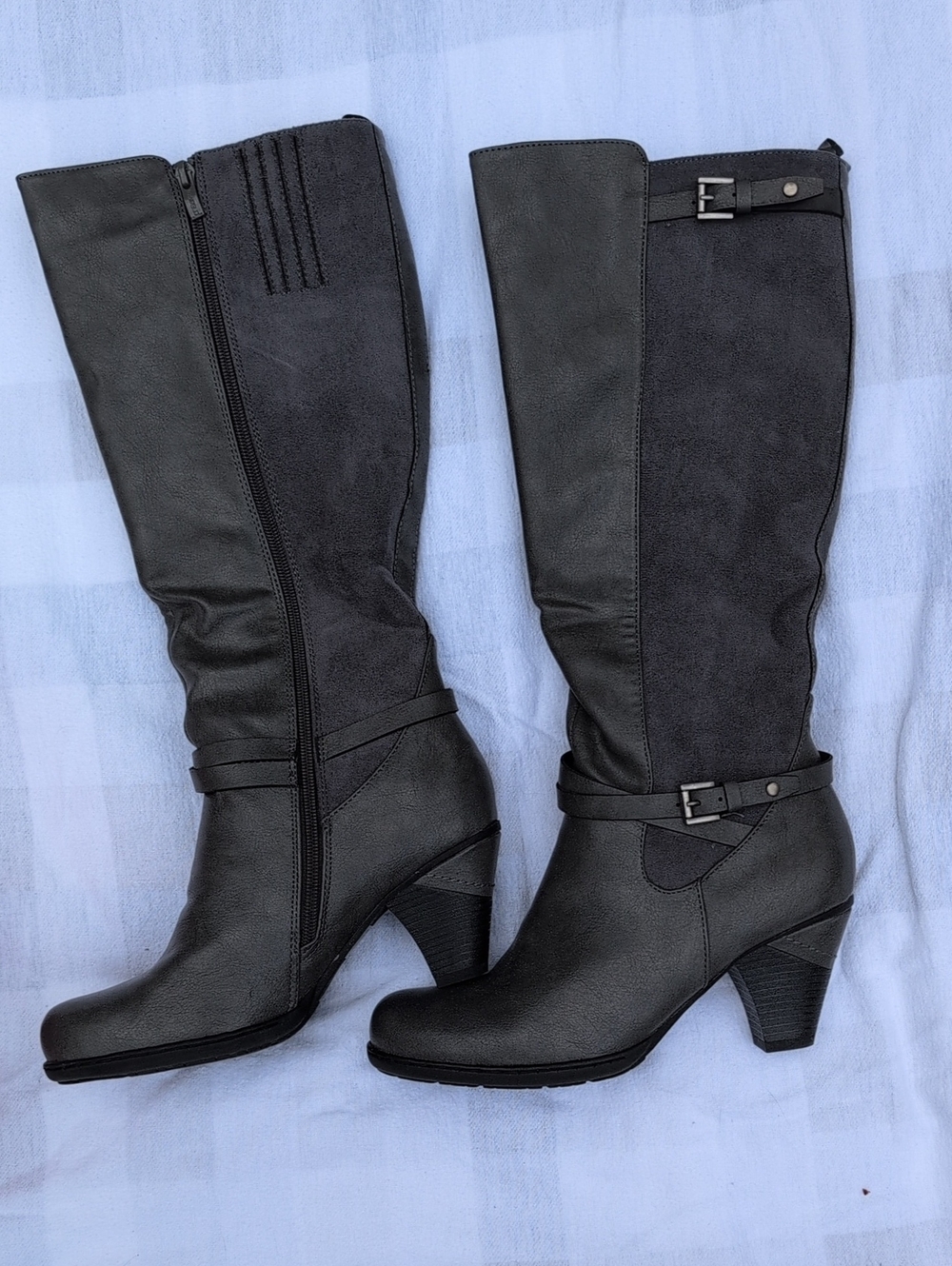 NIB Classic Knee-High Buckle Strap Heeled Boots in Charcoal Gray 39